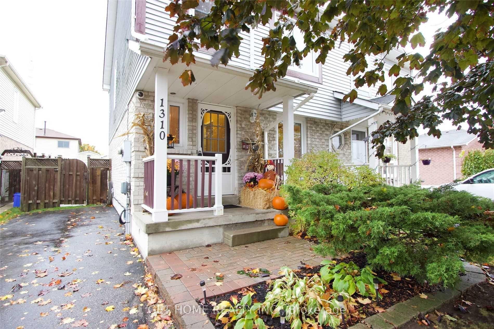 1310 Charter Crescent — photo 1