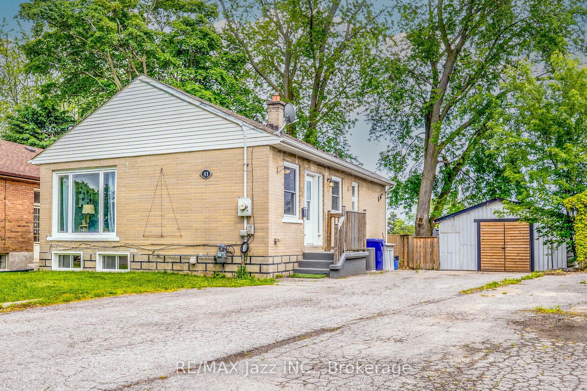 81 Wellington Avenue W — photo 1