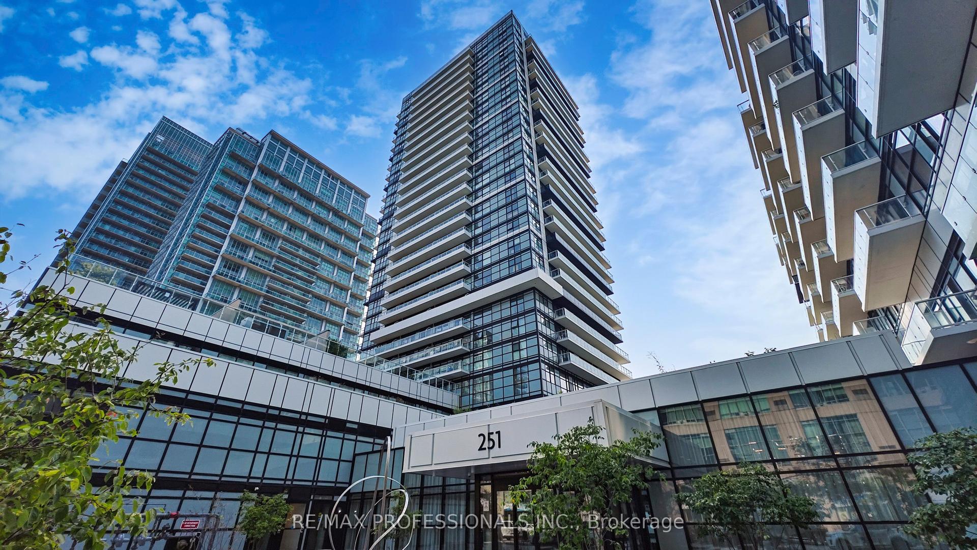 251 Manitoba Street 504 #504 — photo 1