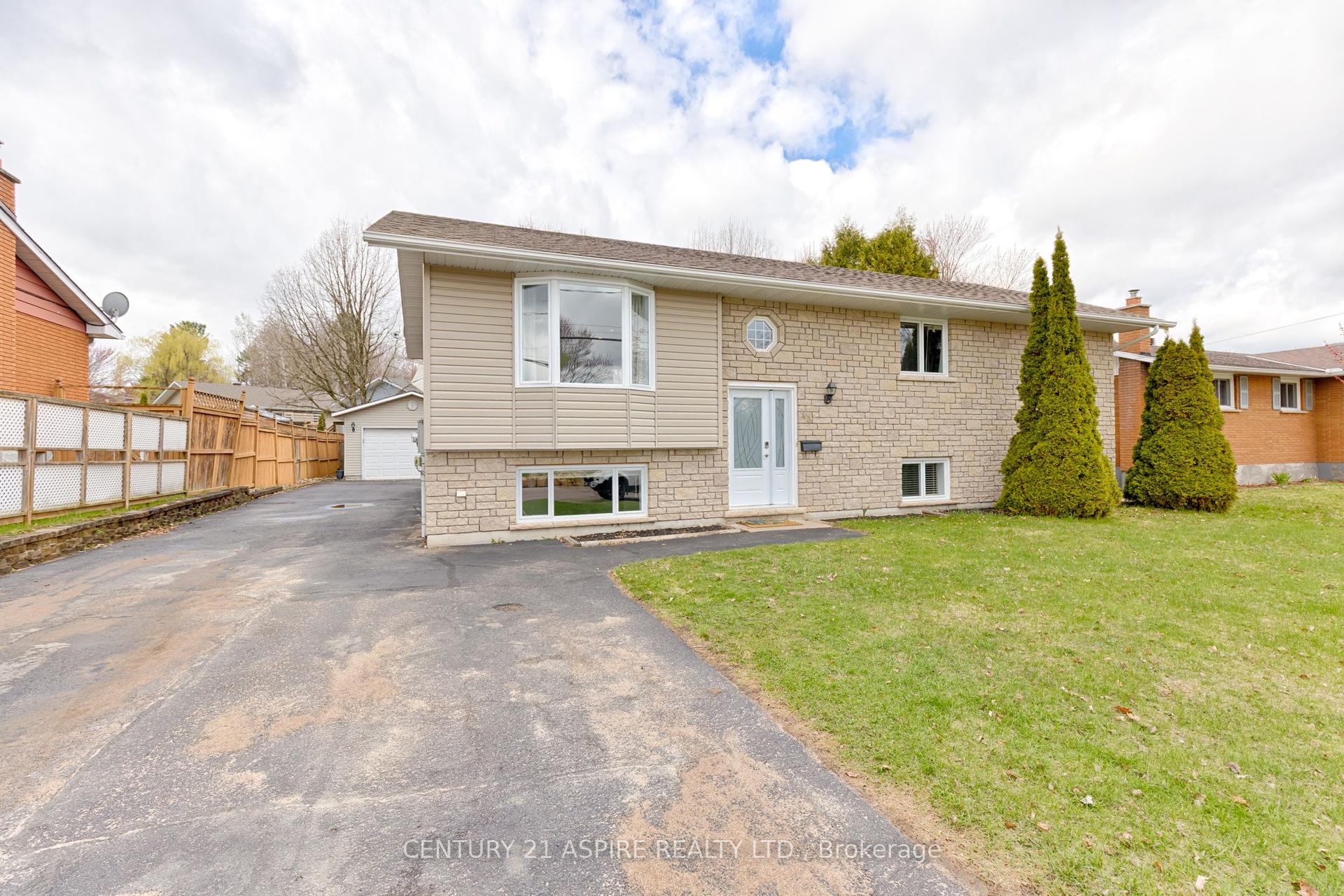 43 Selkirk Street — photo 1