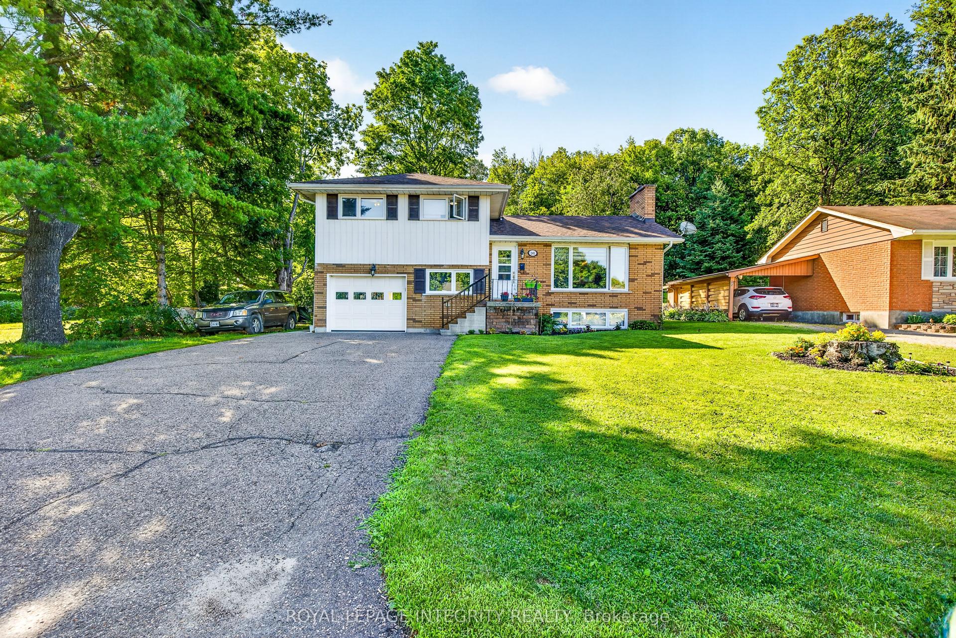 241 Wade Avenue, Renfrew — Detached for sale, photo 1