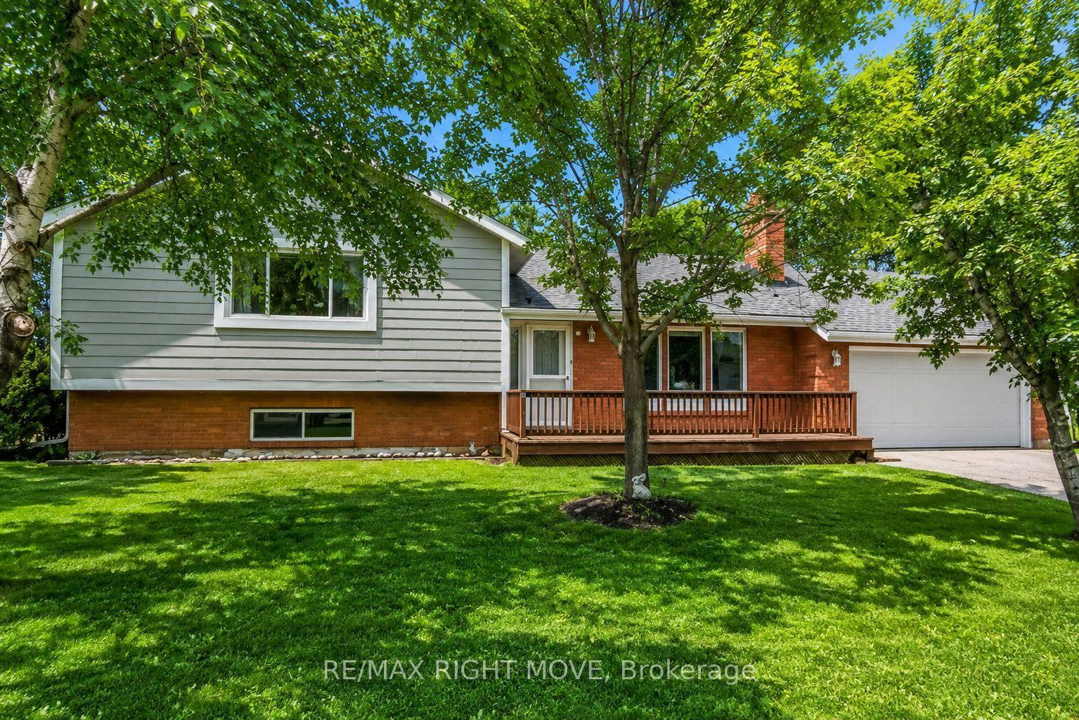 3811 Leo Crescent — photo 1