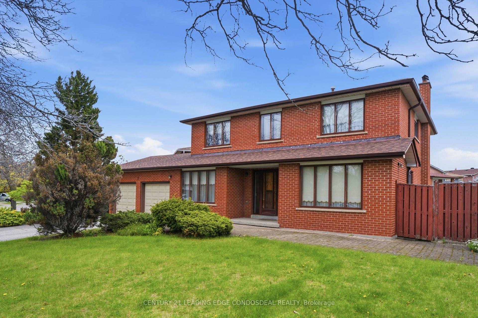 1 Whitley Castle Crescent — photo 1