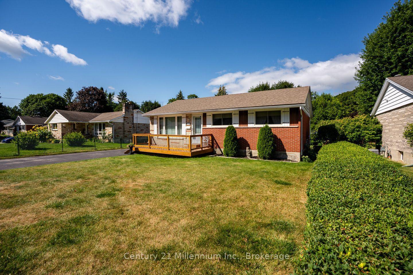 148 7th Avenue E, Owen Sound — Detached for sale, photo 1
