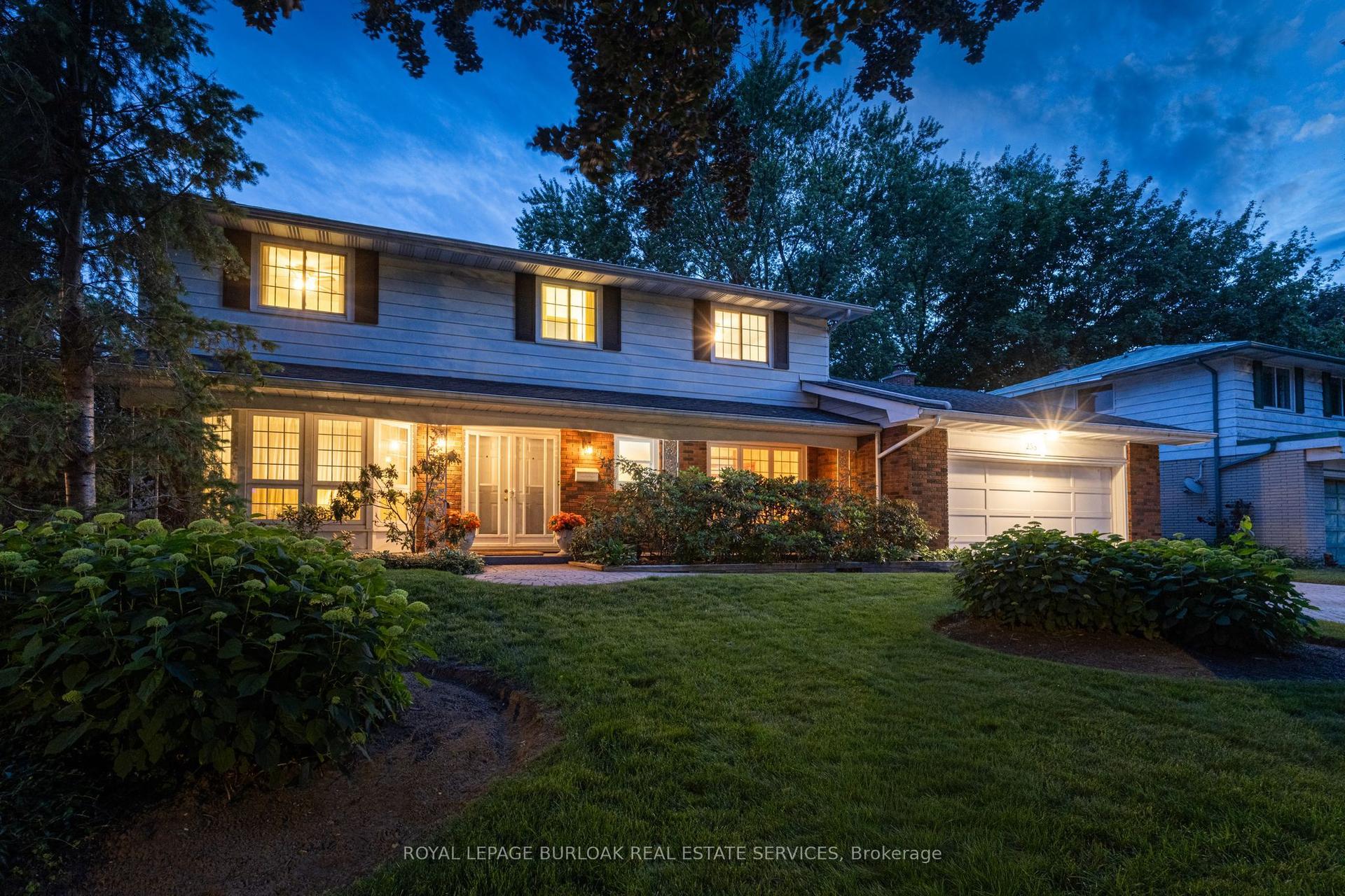 258 Camelot Drive, Burlington — Detached for sale, photo 1