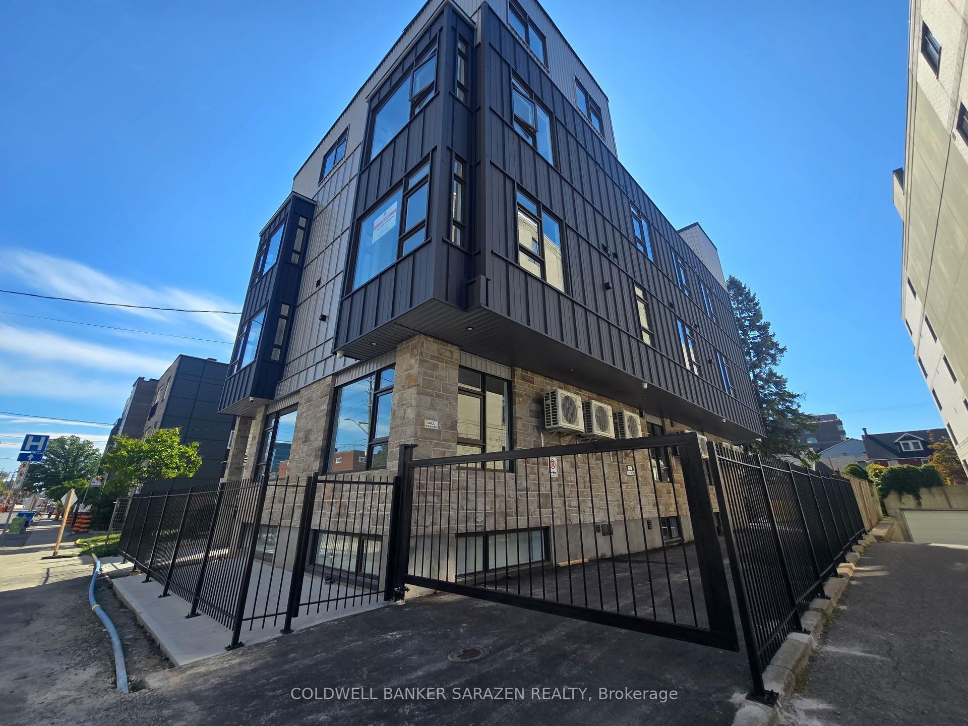 10 MCARTHUR Avenue 301 #301, Vanier and Kingsview Park — Multiplex for lease, photo 1
