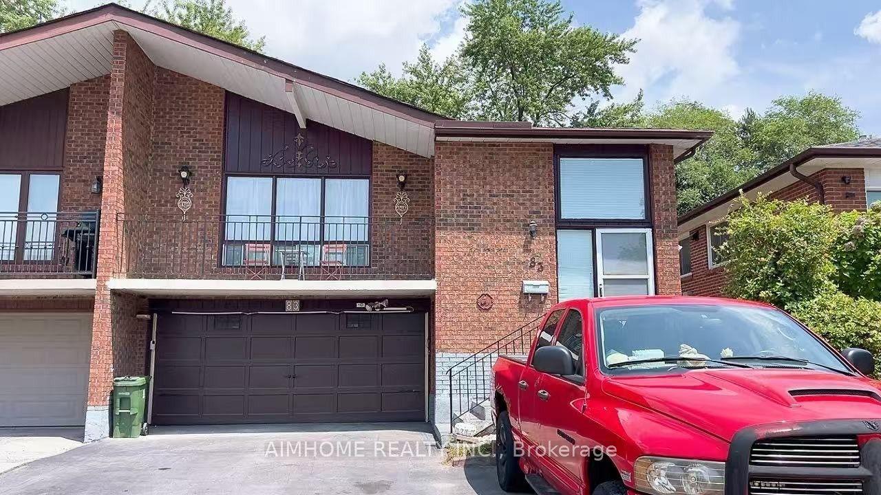 83 Mintwood Drive Upper level #Upper level, Toronto — Semi-Detached for lease, photo 1
