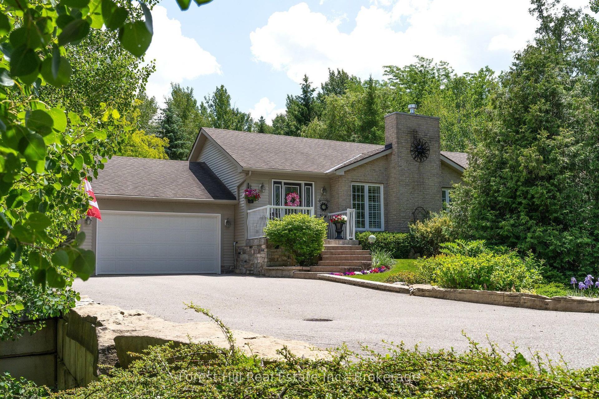 131 Aspen Way — photo 1