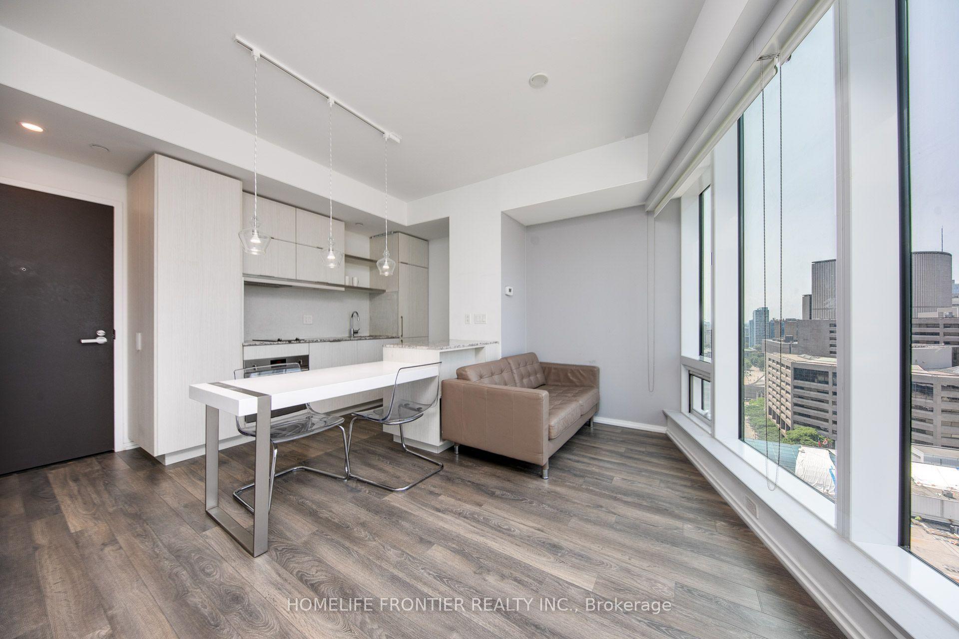 197 Yonge Street 1513 #1513, Toronto — Condo for lease, photo 1
