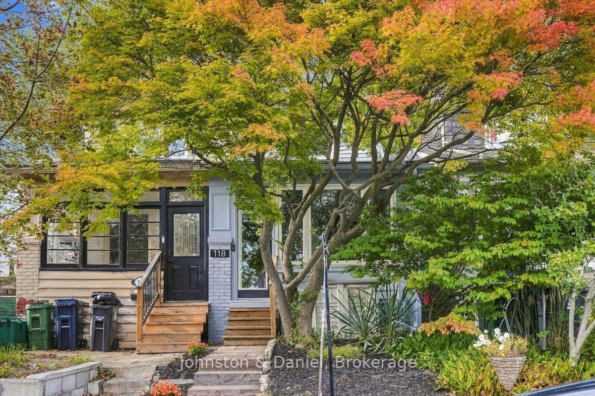 118 Merrill Avenue E, Toronto — Semi-Detached for sale, photo 1
