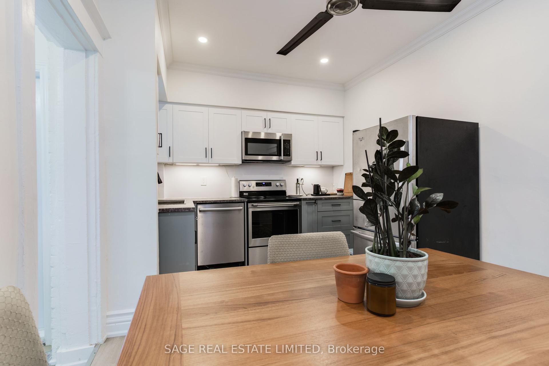 37 Rusholme Road Main #Main, Toronto — Detached for lease, photo 1