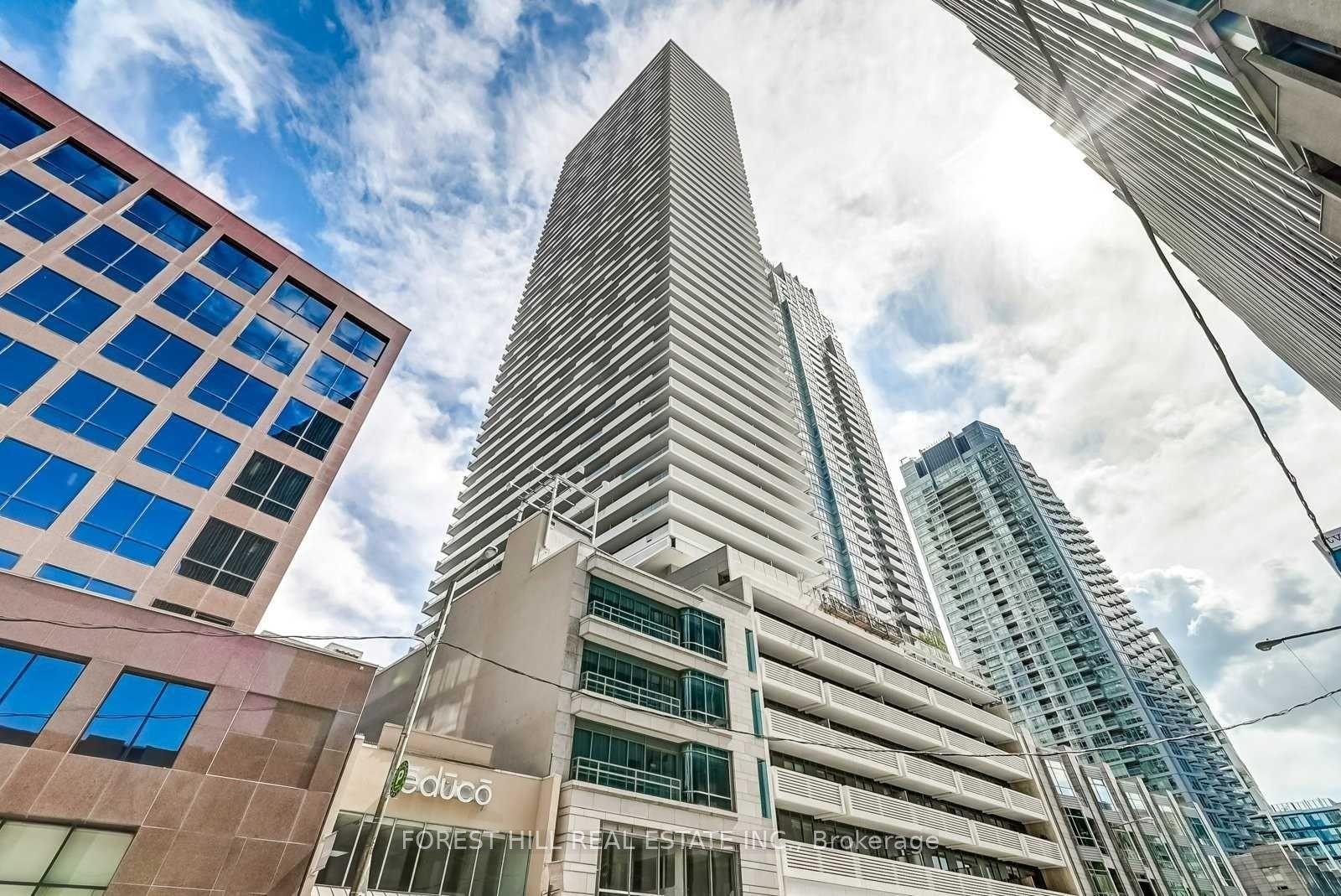 2221 Yonge Street 5703 #5703 — photo 1