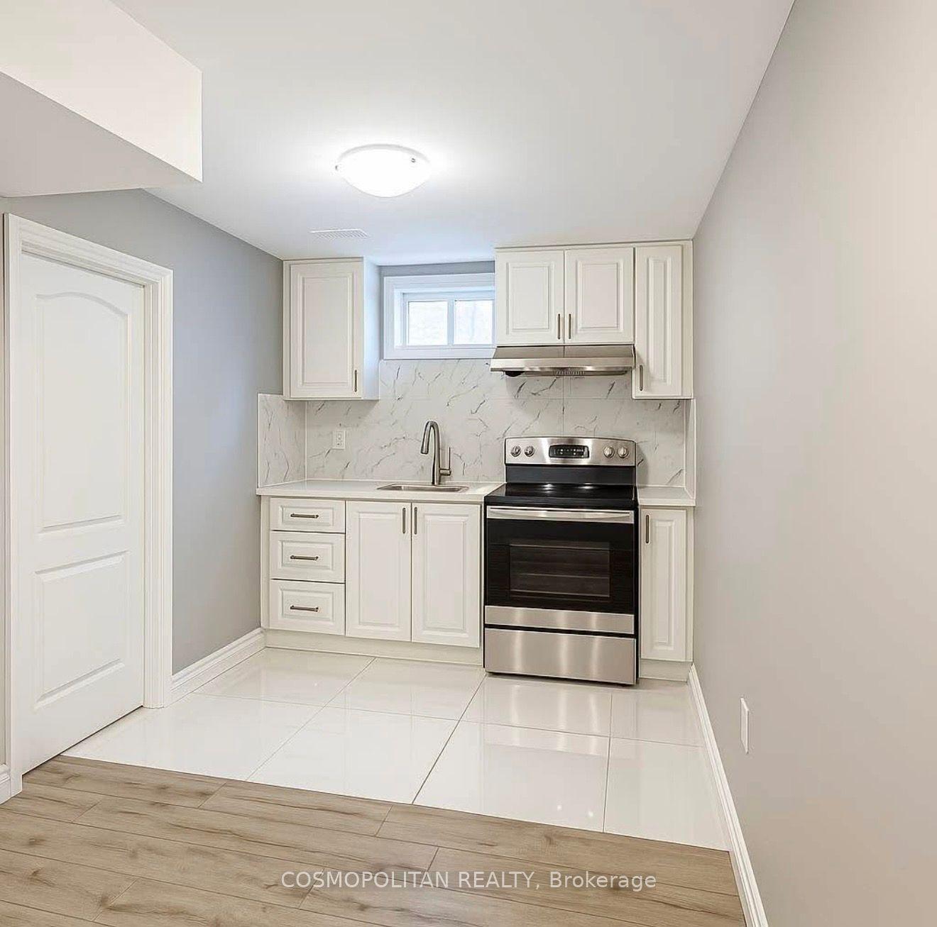 18 Ash Hill Avenue — photo 1