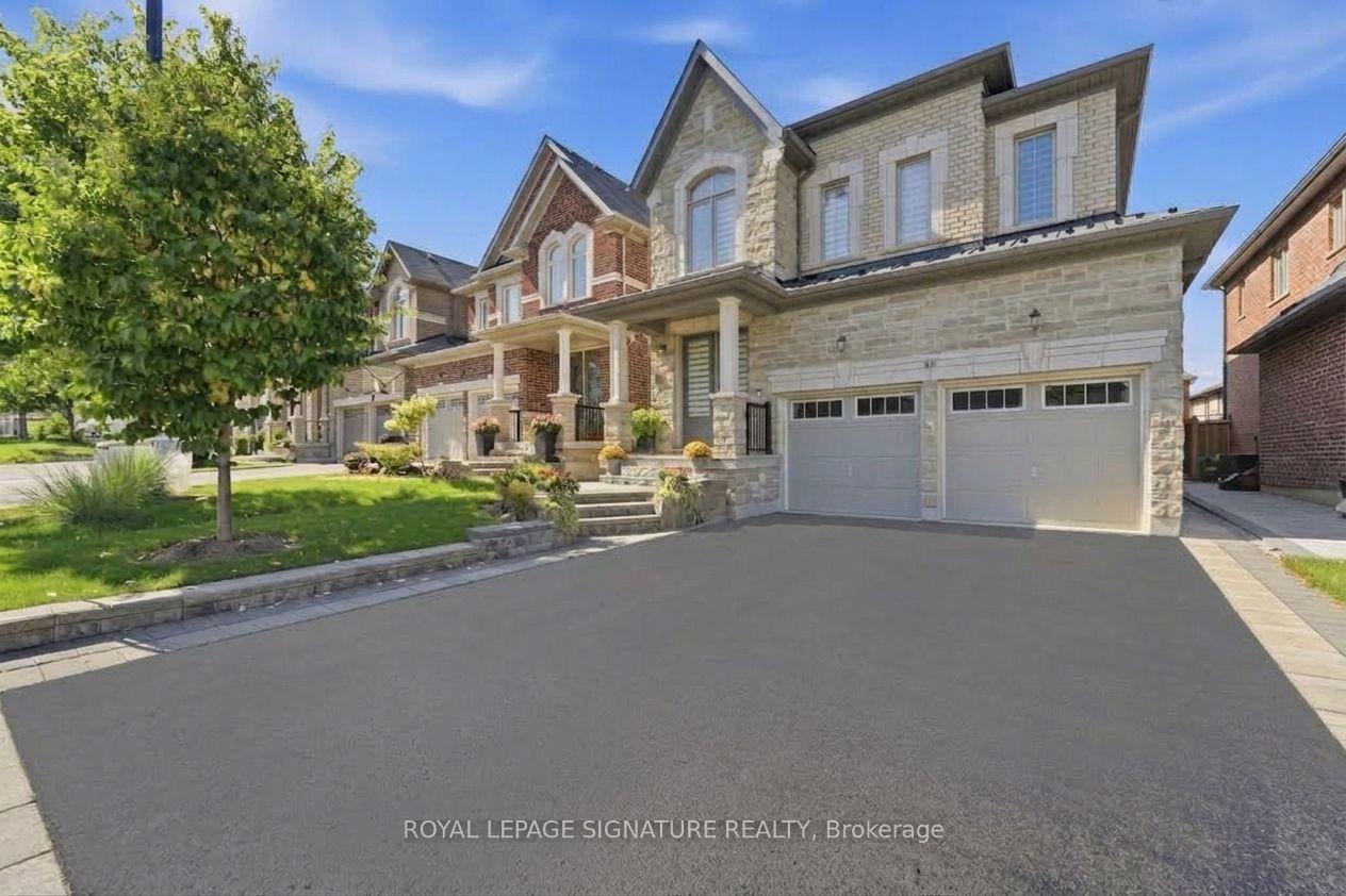 68 Duggan Street, Aurora — Detached for sale, photo 1