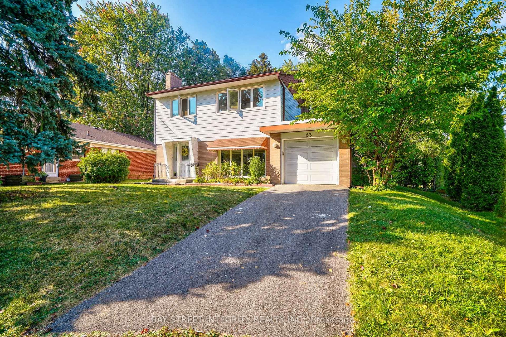 63 Rossburn Drive, Toronto — Detached for lease, photo 1