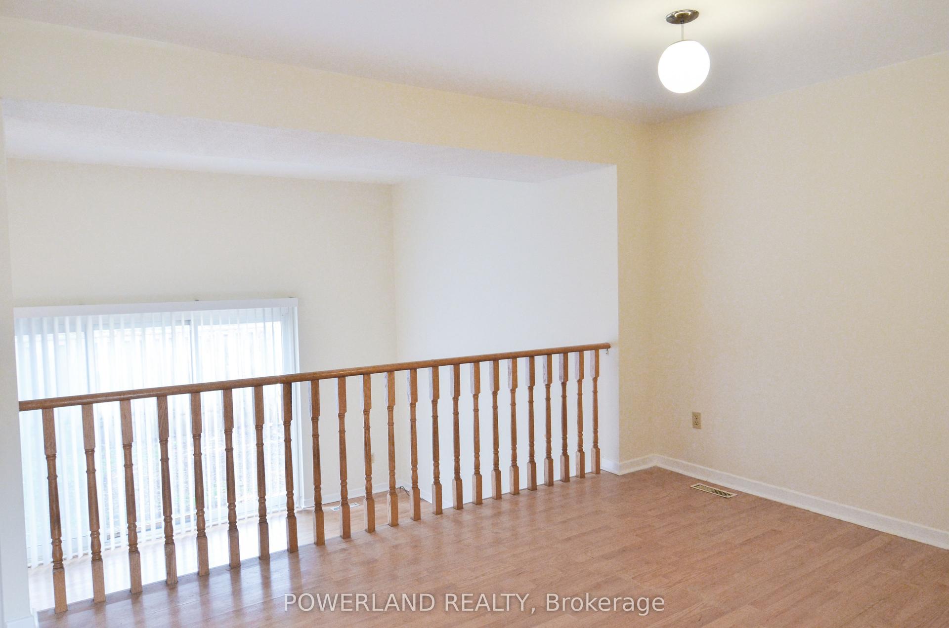 23 Grass Meadoway Way — photo 1