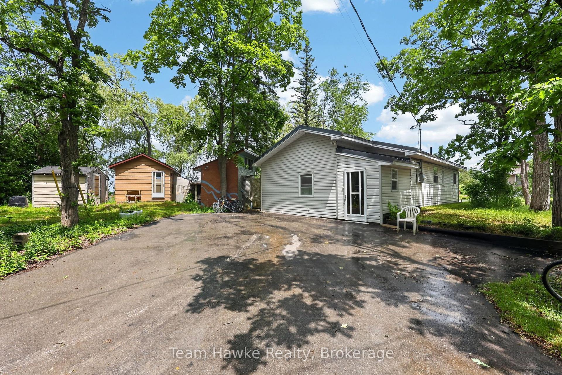 32 Long Point Road — photo 1