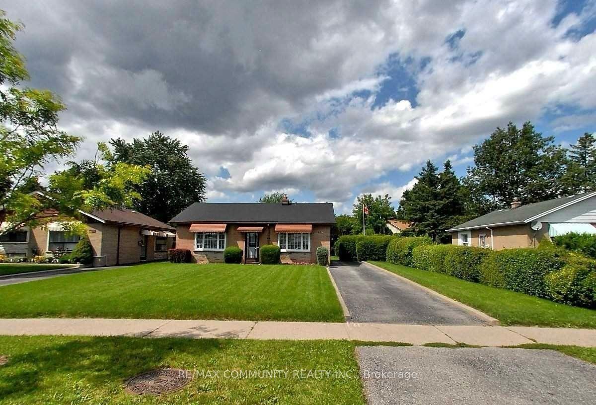 3238 Lawrence Avenue — photo 1