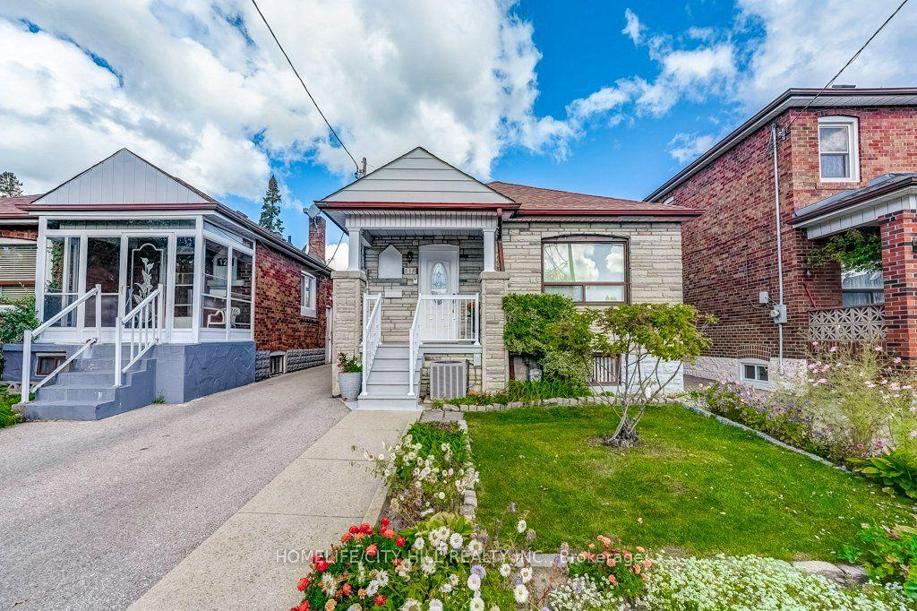 118 Lambton Avenue, Toronto — Detached for sale, photo 1
