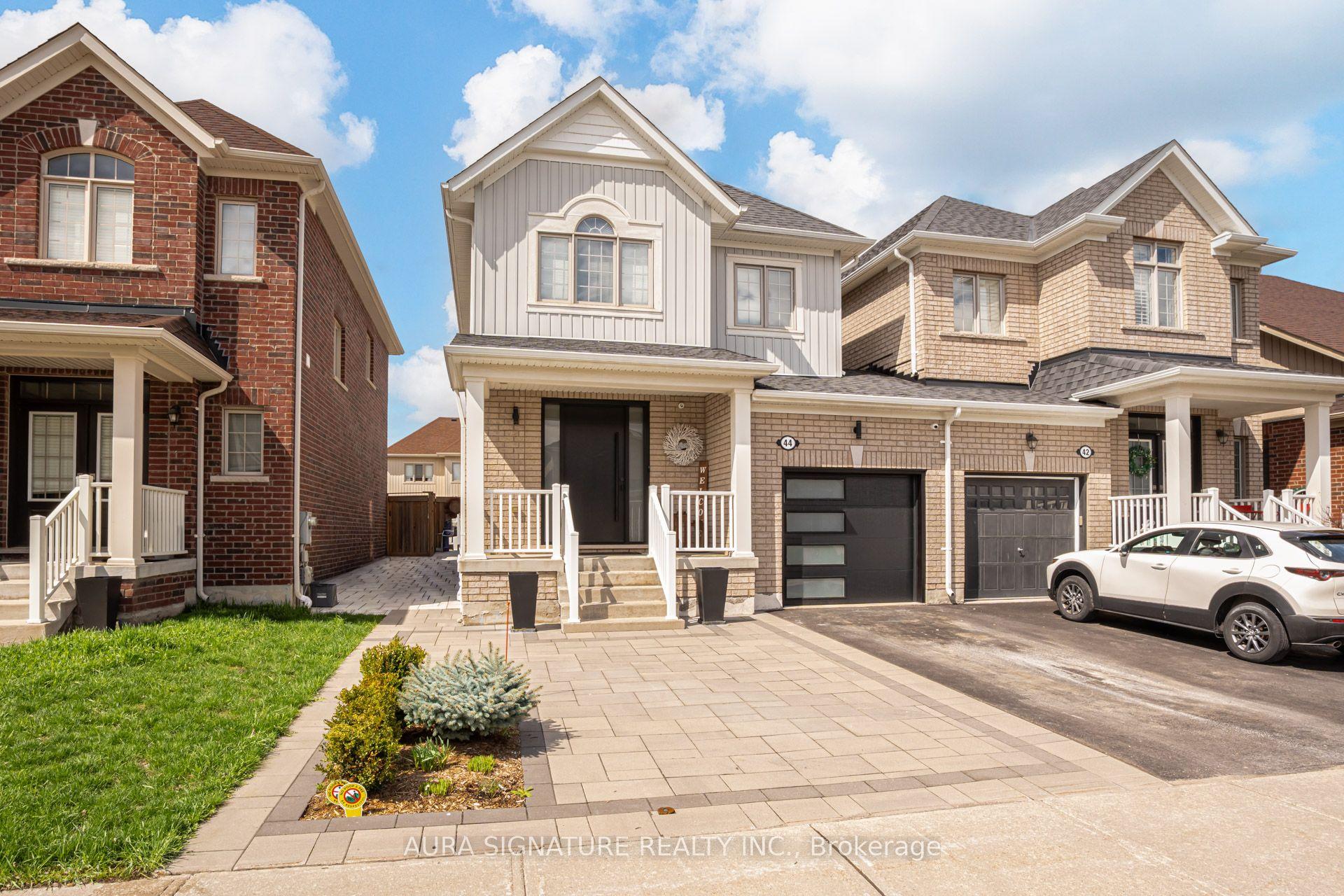 44 Mccabe Lane — photo 1