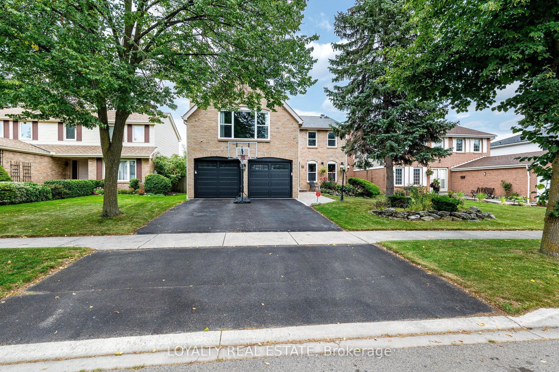 52 Newcastle Crescent, Brampton — Detached for sale, photo 1