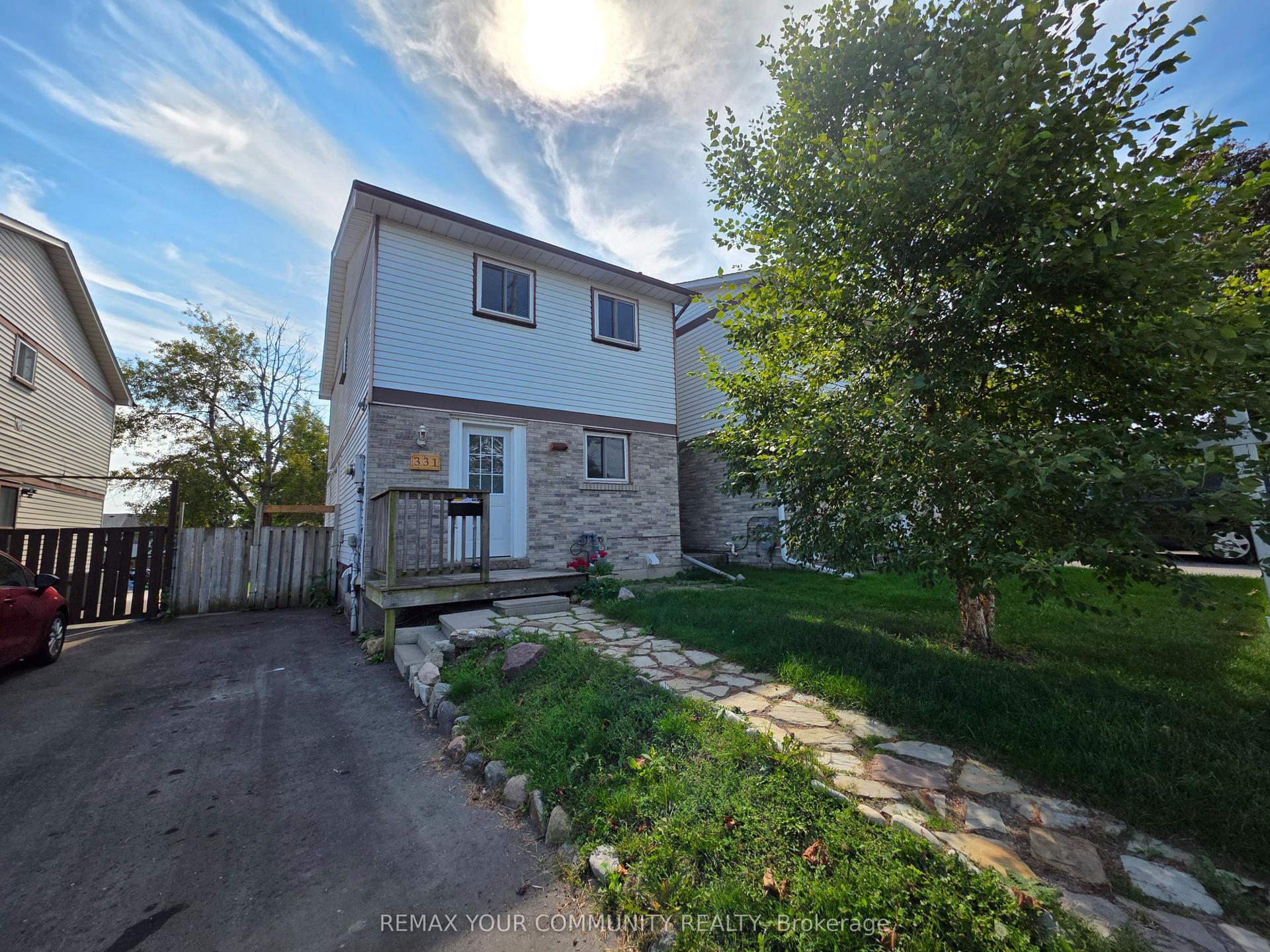331 Phillip Murray Avenue Main #Main, Oshawa — Detached for lease, photo 1