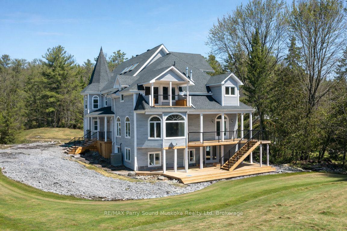 14-16 KNOWLES Crescent — photo 1