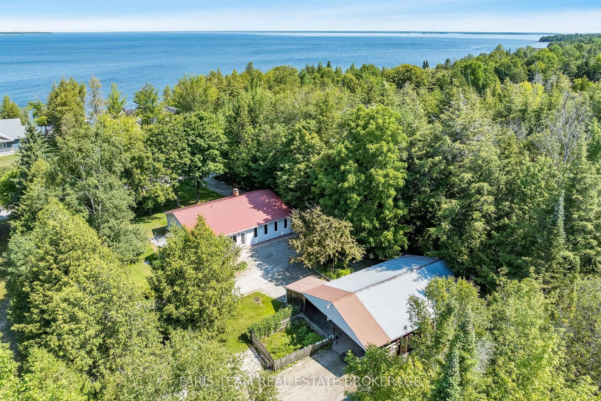 2554 Champlain Road, Tiny — Detached for sale, photo 1