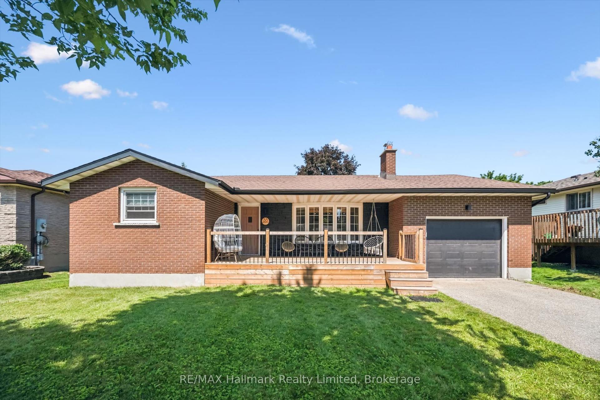35 Matthew Drive, Guelph — Detached for sale, photo 1