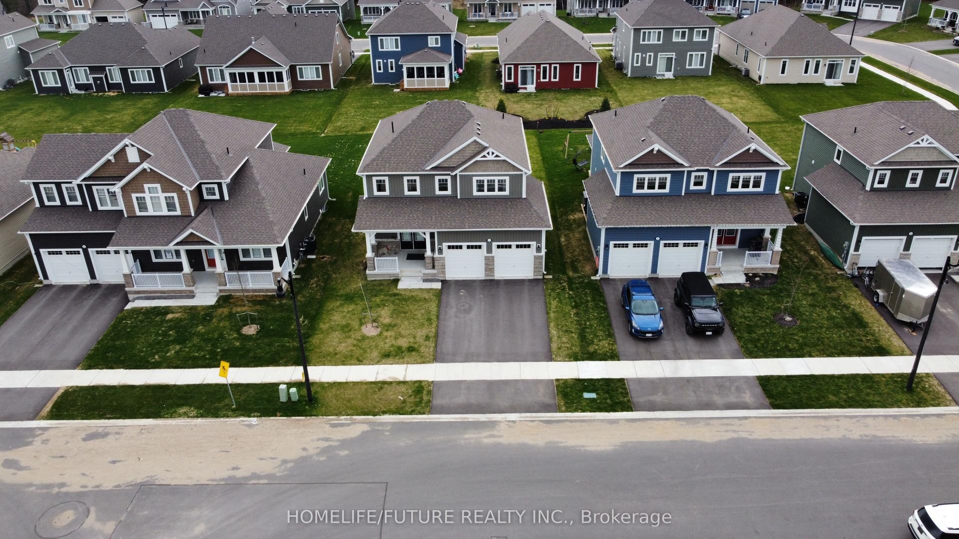 1 Dyer Crescent — photo 1