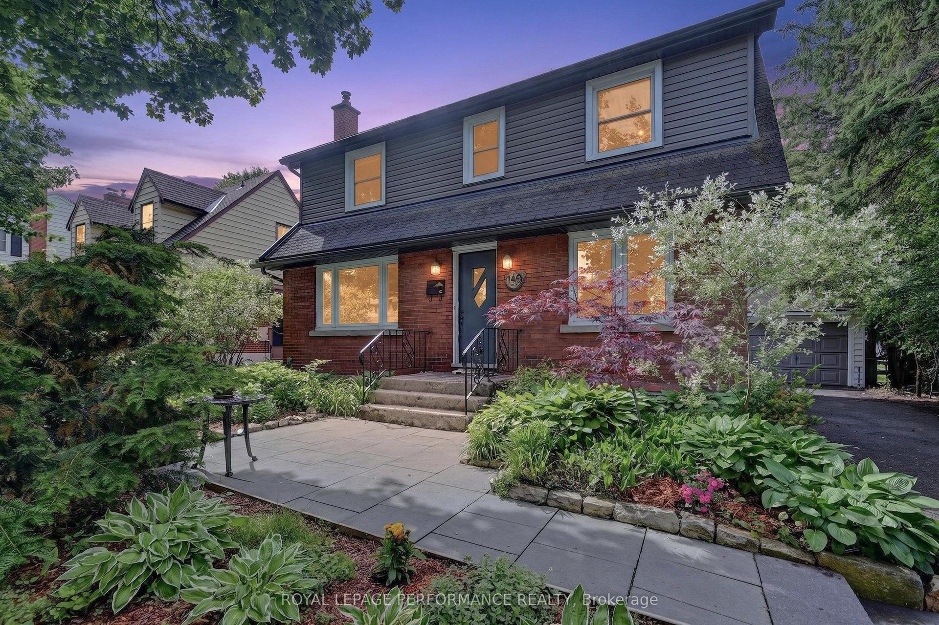 140 Begonia Avenue, Alta Vista and Area — Detached for sale, photo 1