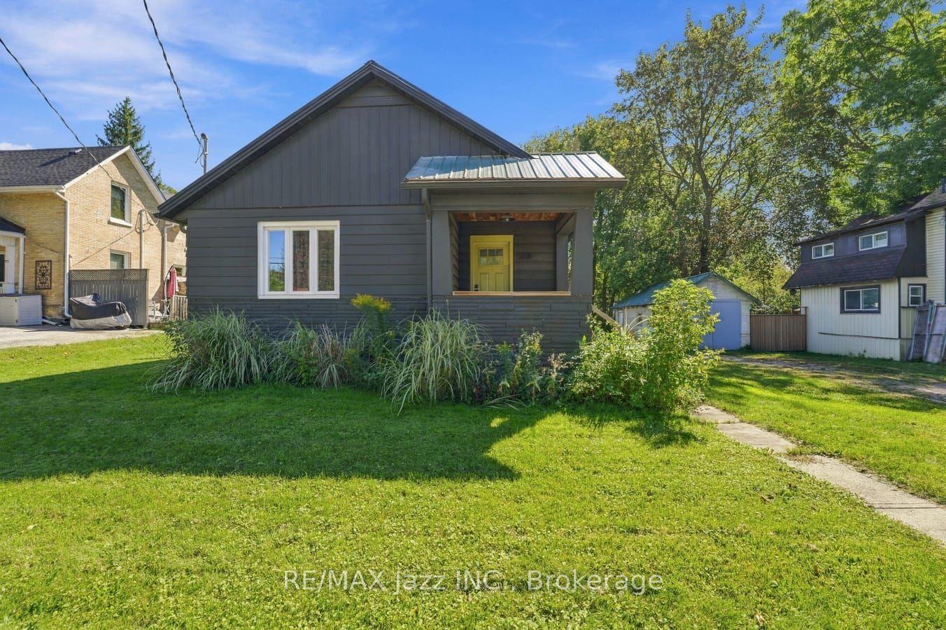 388 Eagle Street, Newmarket — Detached for sale, photo 1