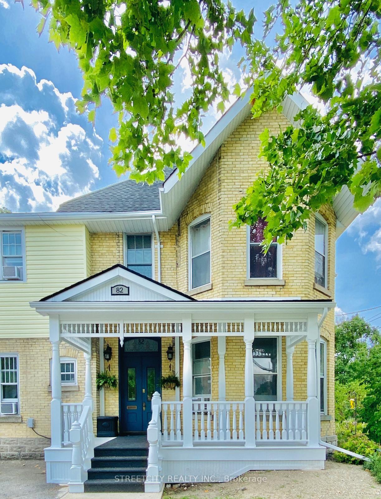 82 WELLINGTON Street — photo 1