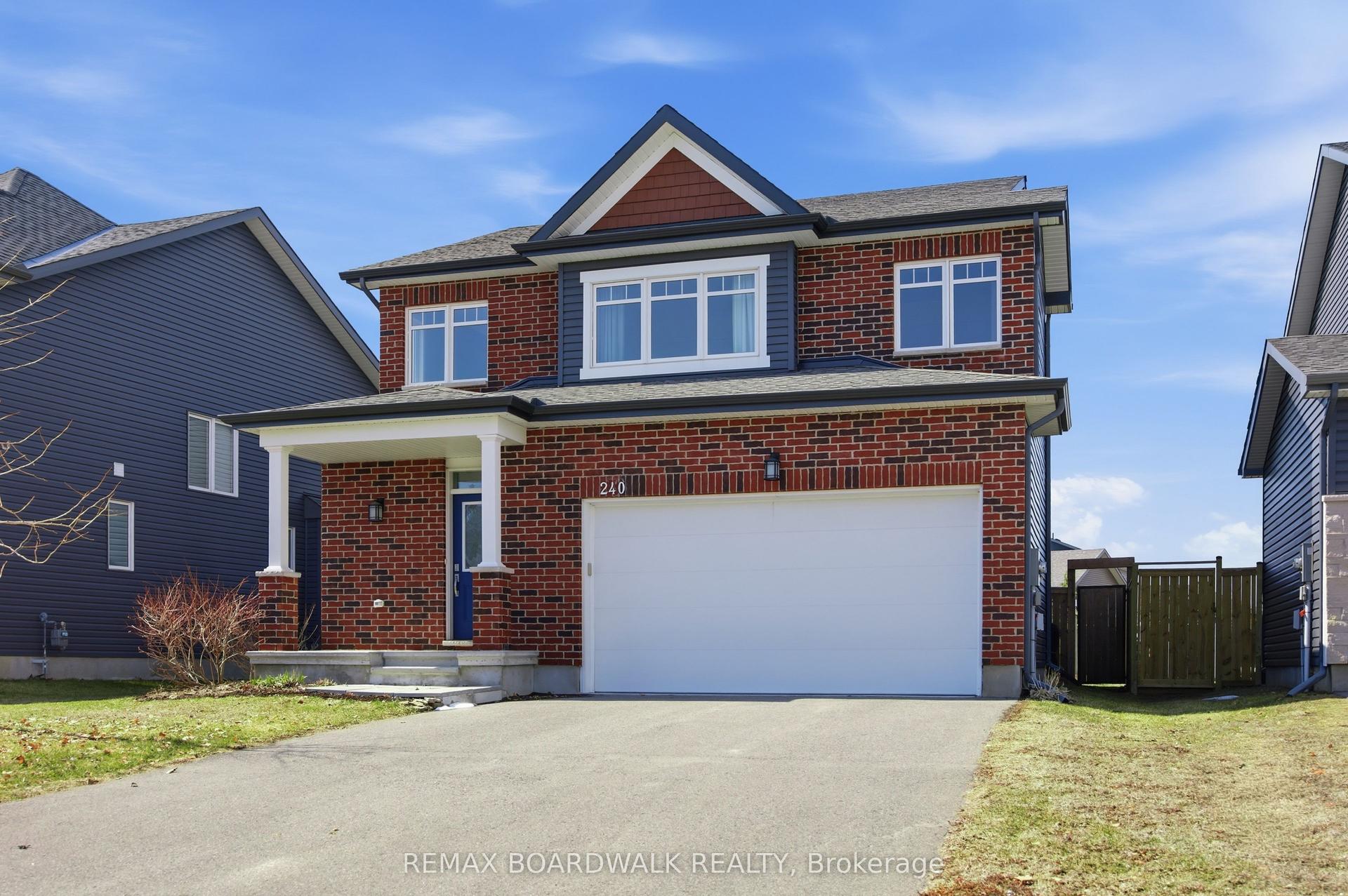 240 Boyd Street — photo 1
