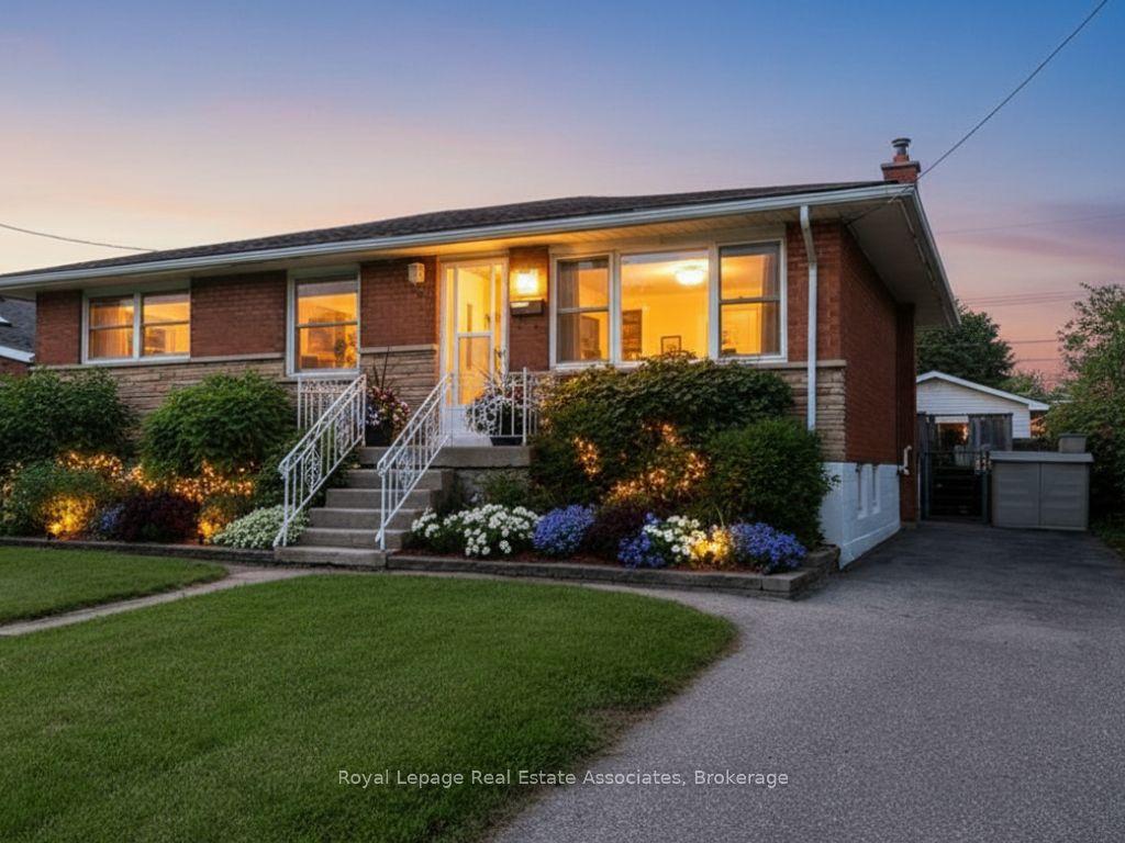 60 Toby Crescent Lower #Lower — photo 1