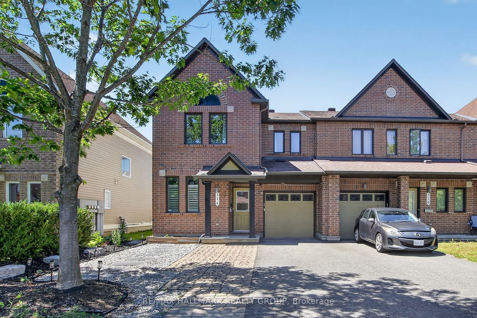 114 Dunforest Terrace, Barrhaven — Townhouse for sale, photo 1