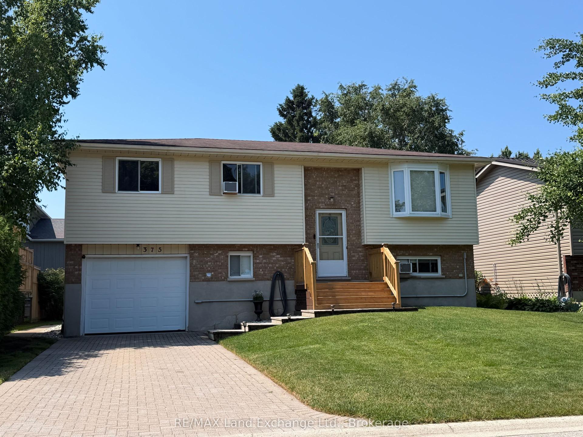 375 LANSDOWNE Street, Saugeen Shores — Detached for sale, photo 1