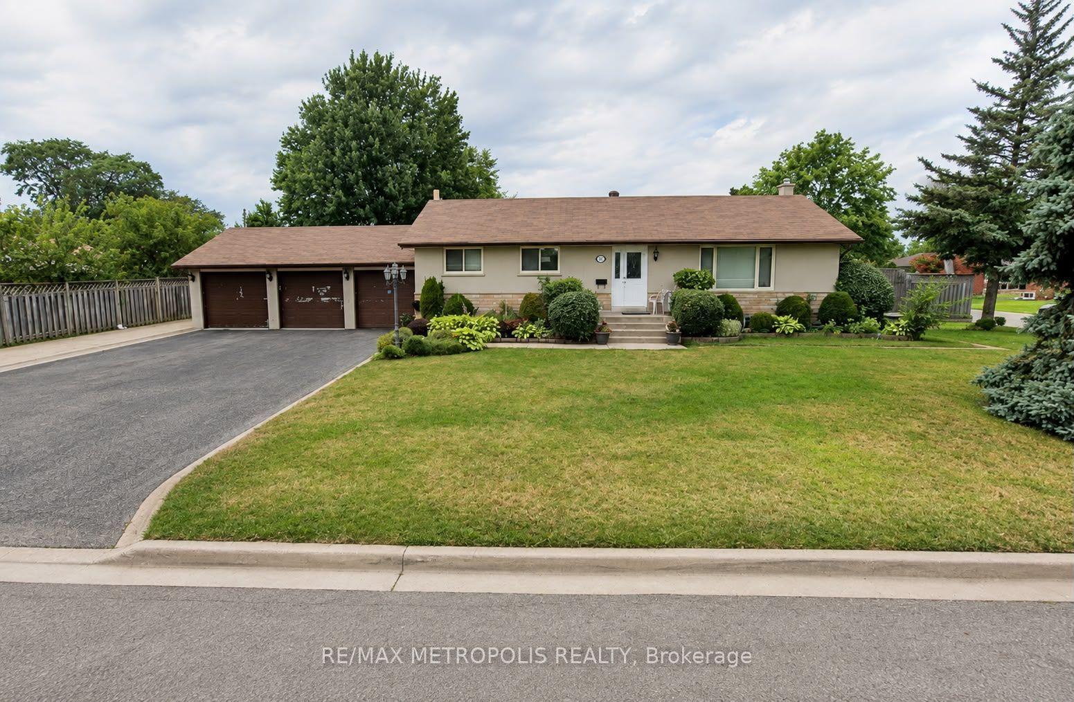 37 Carlyle Crescent Upper #Upper, Brampton — Detached for lease, photo 1