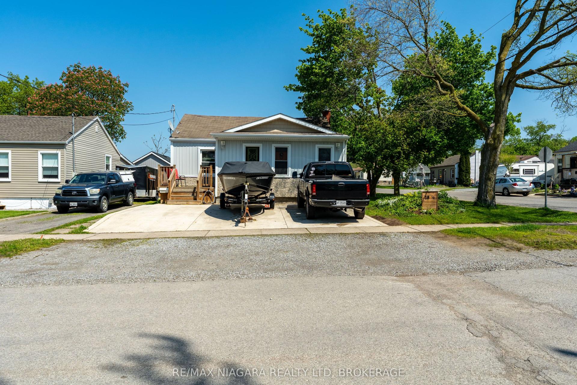 18 1/2 Willow Street, St. Catharines — Detached for sale, photo 1