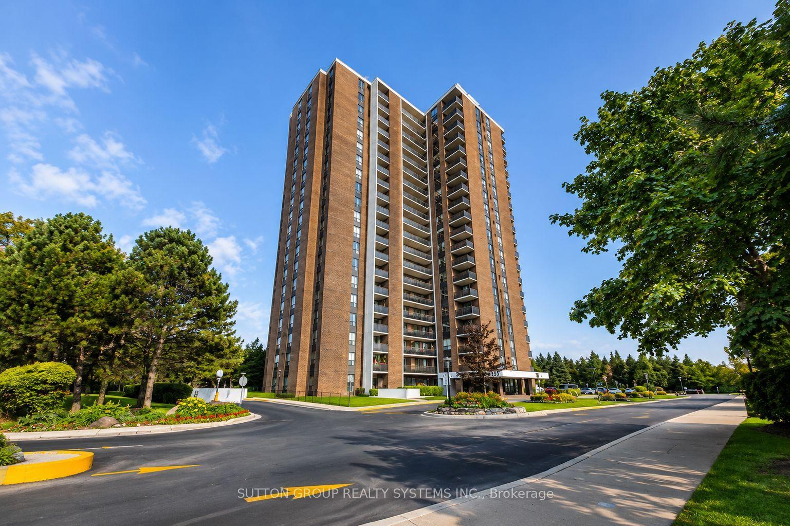 1515 lakeshore Road E 2003 #2003 — photo 1