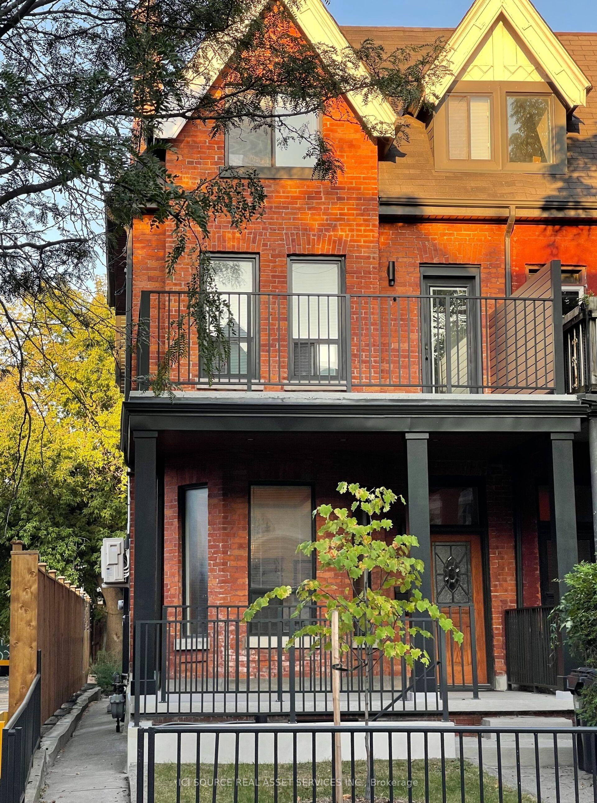 287 Palmerston Avenue Main #Main, Toronto — Semi-Detached for lease, photo 1