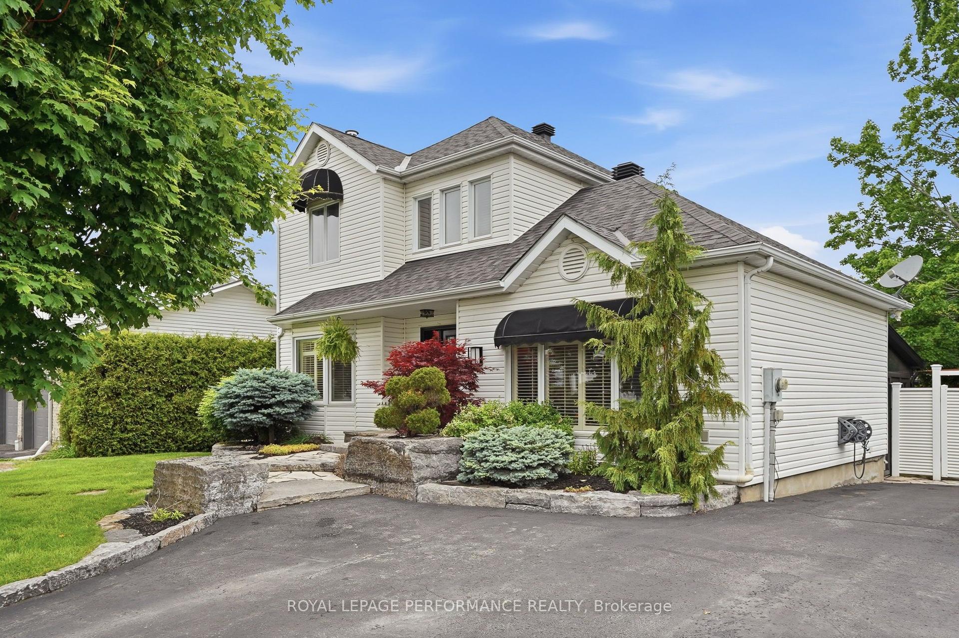 905 Royal Avenue — photo 1