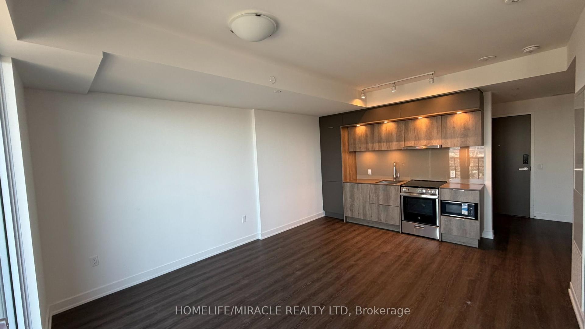 448 Burnhamthorpe Road W 7304 #7304, Mississauga — Condo for lease, photo 1