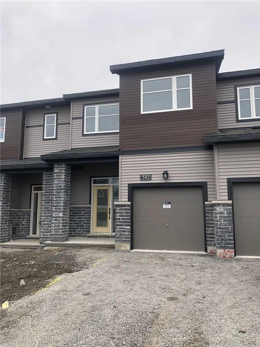 542 Clemency Crescent — photo 1