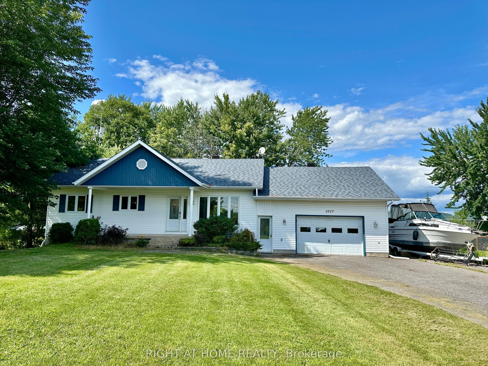 2527 Concession 1 Road, Alfred and Plantagenet — Detached for sale, photo 1