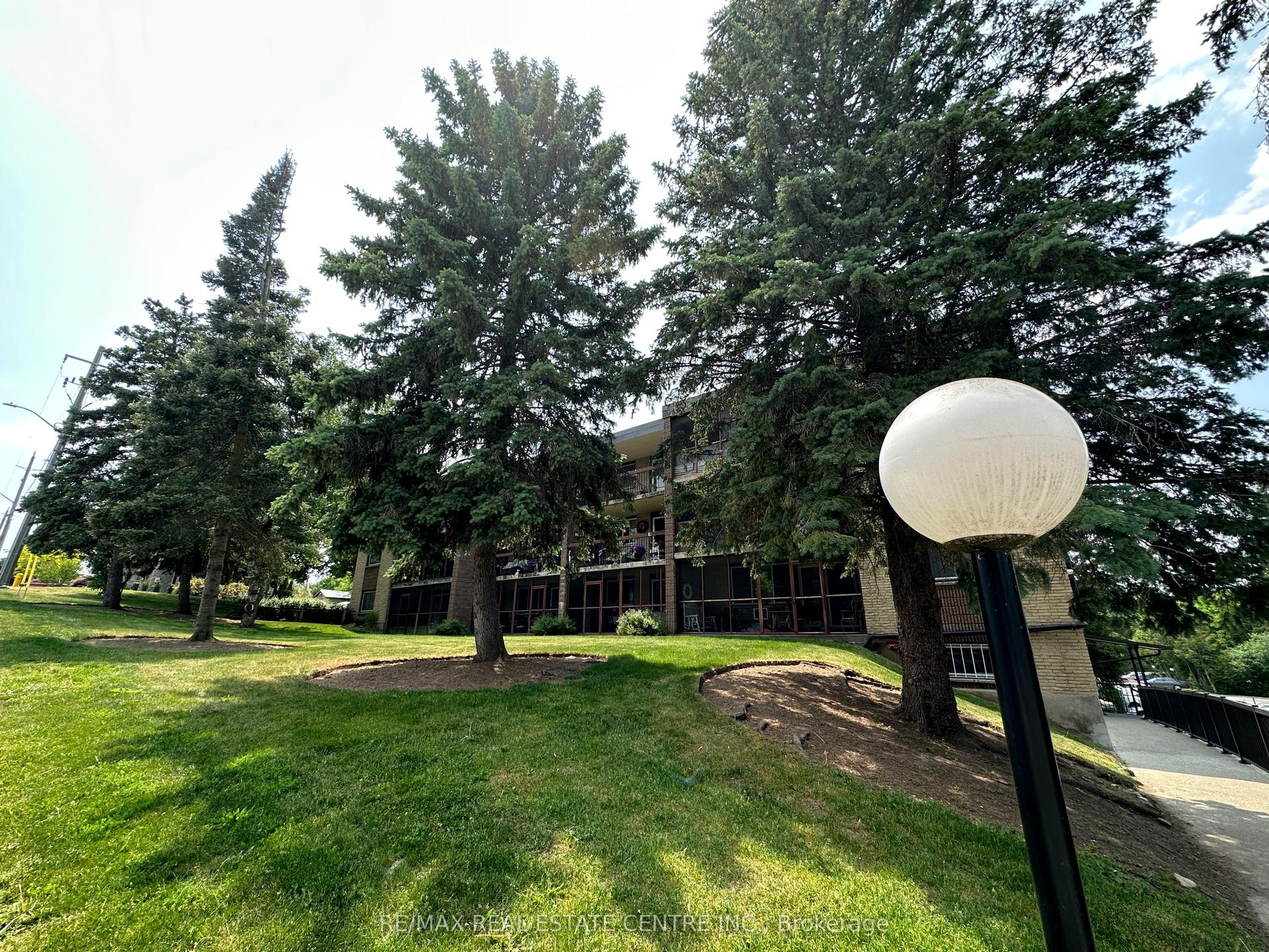944 Caledonian View 301 #301, Cambridge — Condo for sale, photo 1