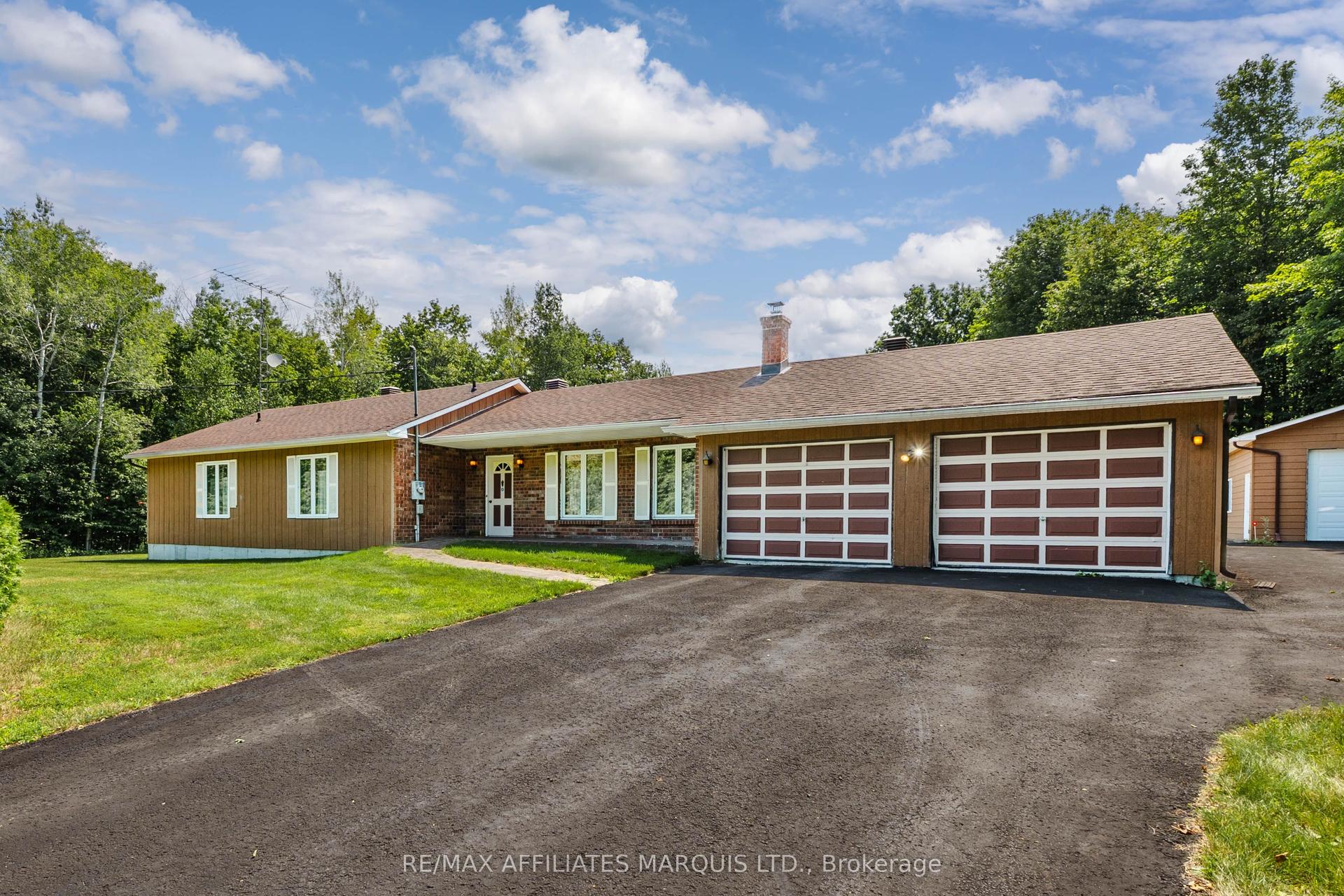 19458 Caber Road, South Glengarry — Detached for sale, photo 1
