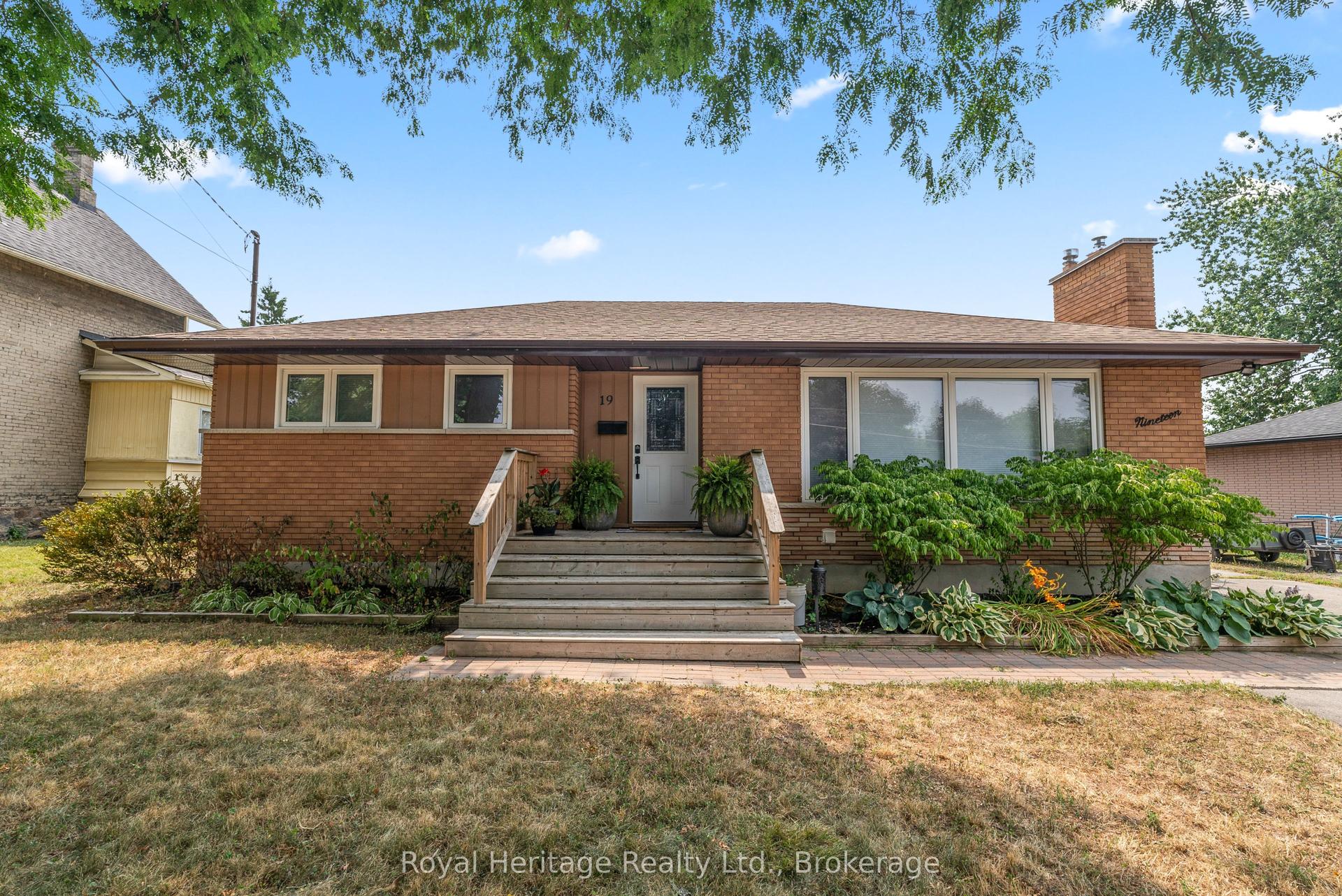 19 Kawartha Drive Lower #Lower — photo 1