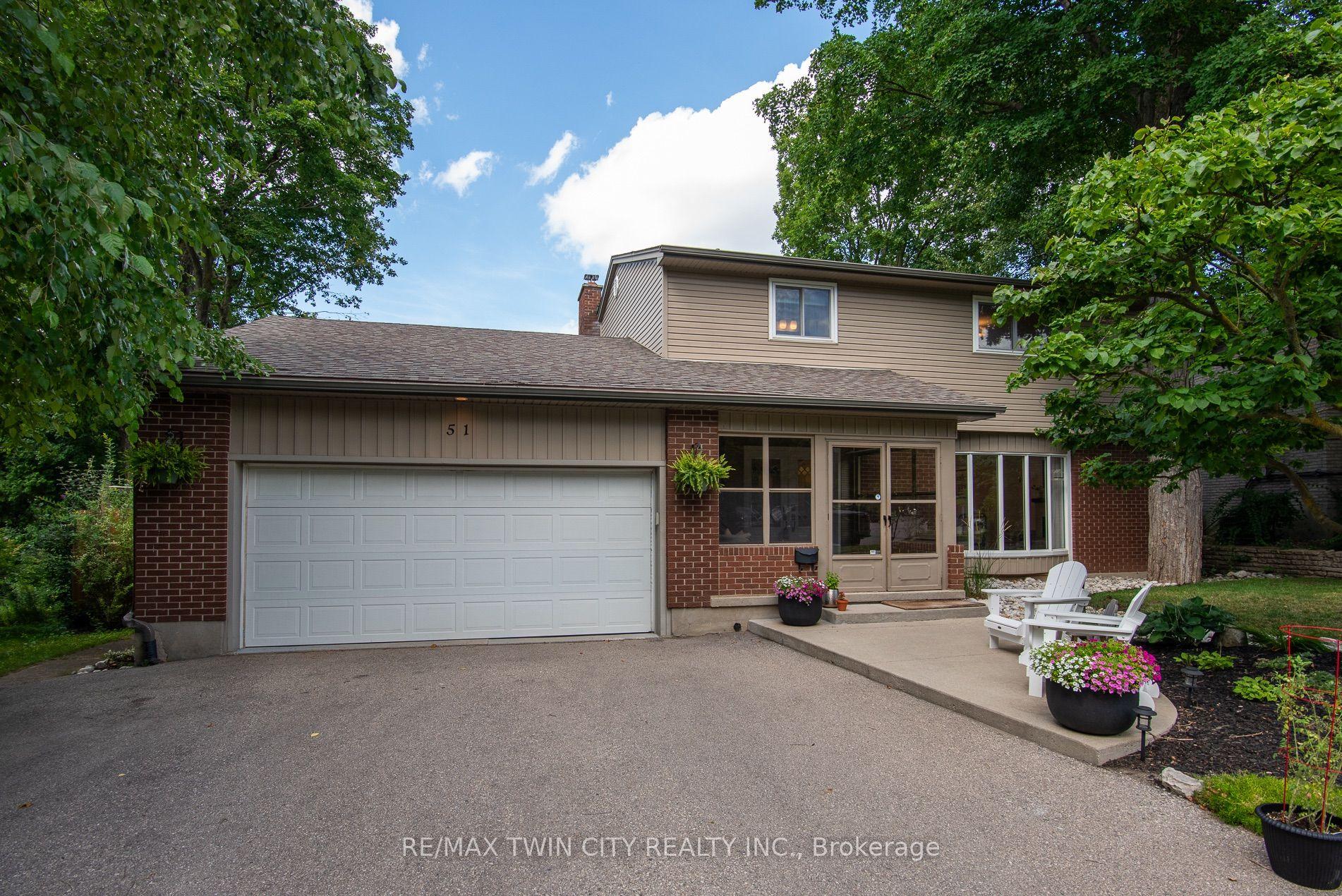 51 Murrayhill Court, Kitchener — Detached for sale, photo 1