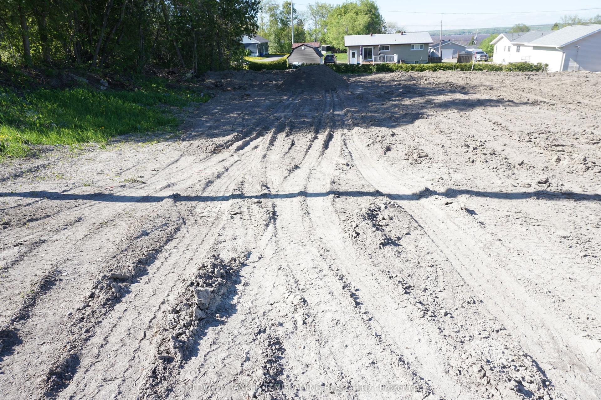 Lot 75 ALBERT Street, Temiskaming Shores — Land for sale, photo 1